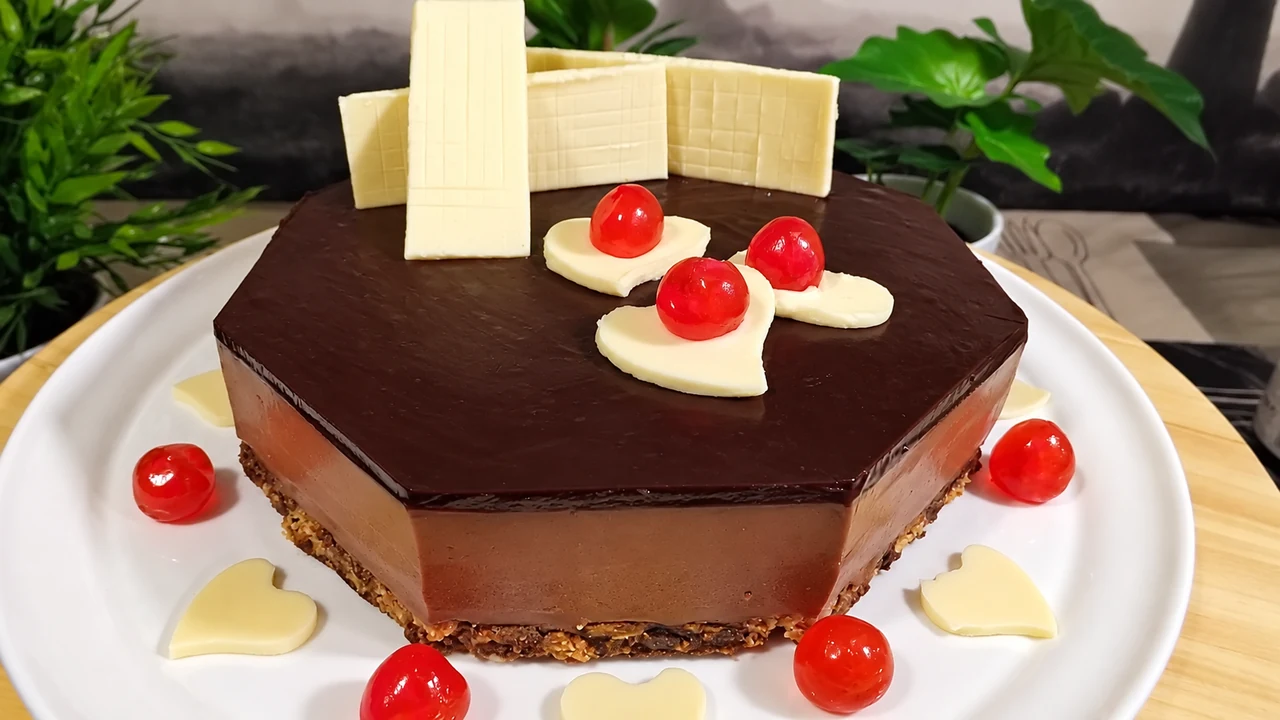 Tarta cremosa de chocolate,