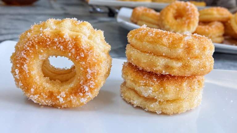 Rosquillas de hojaldre, donas,