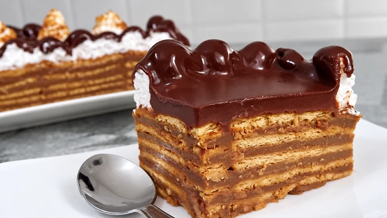 Tarta de galleta y café,