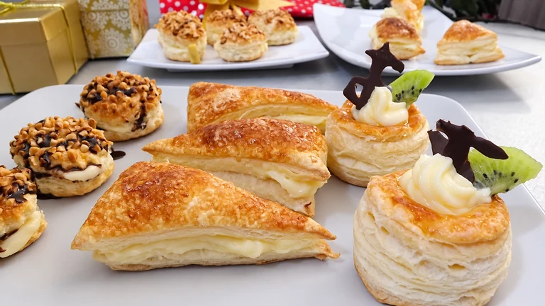 Pasteles de hojaldre y crema