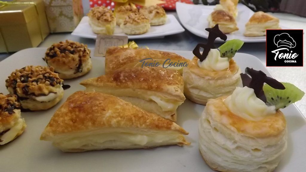 Pasteles de hojaldre y crema