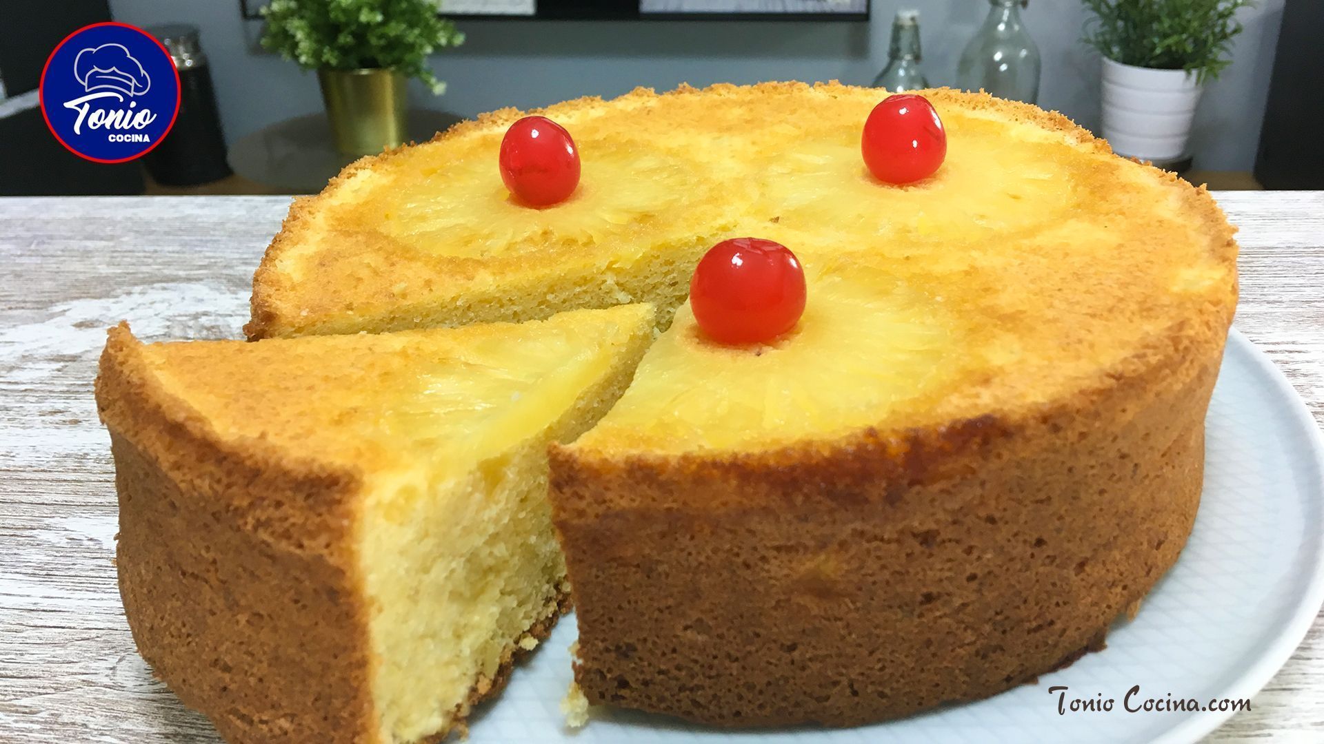Tarta de almendra y piña,